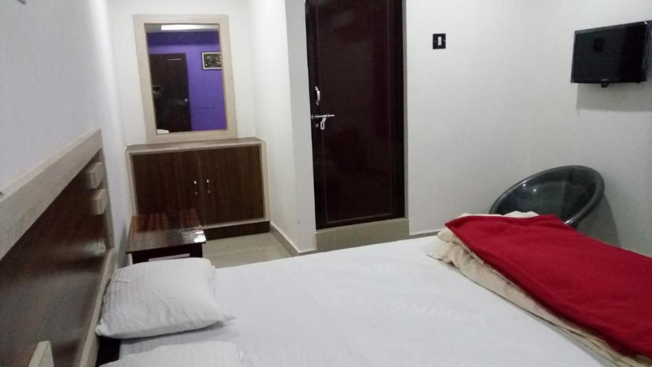 Hotel Vashishta Inn Paderu Eksteriør bilde